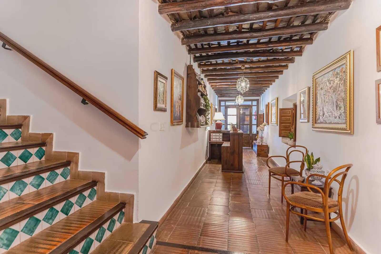 8 chambre Hôtel à vendre à La Taha avec garage - 700 000 € (Ref: 10100547)