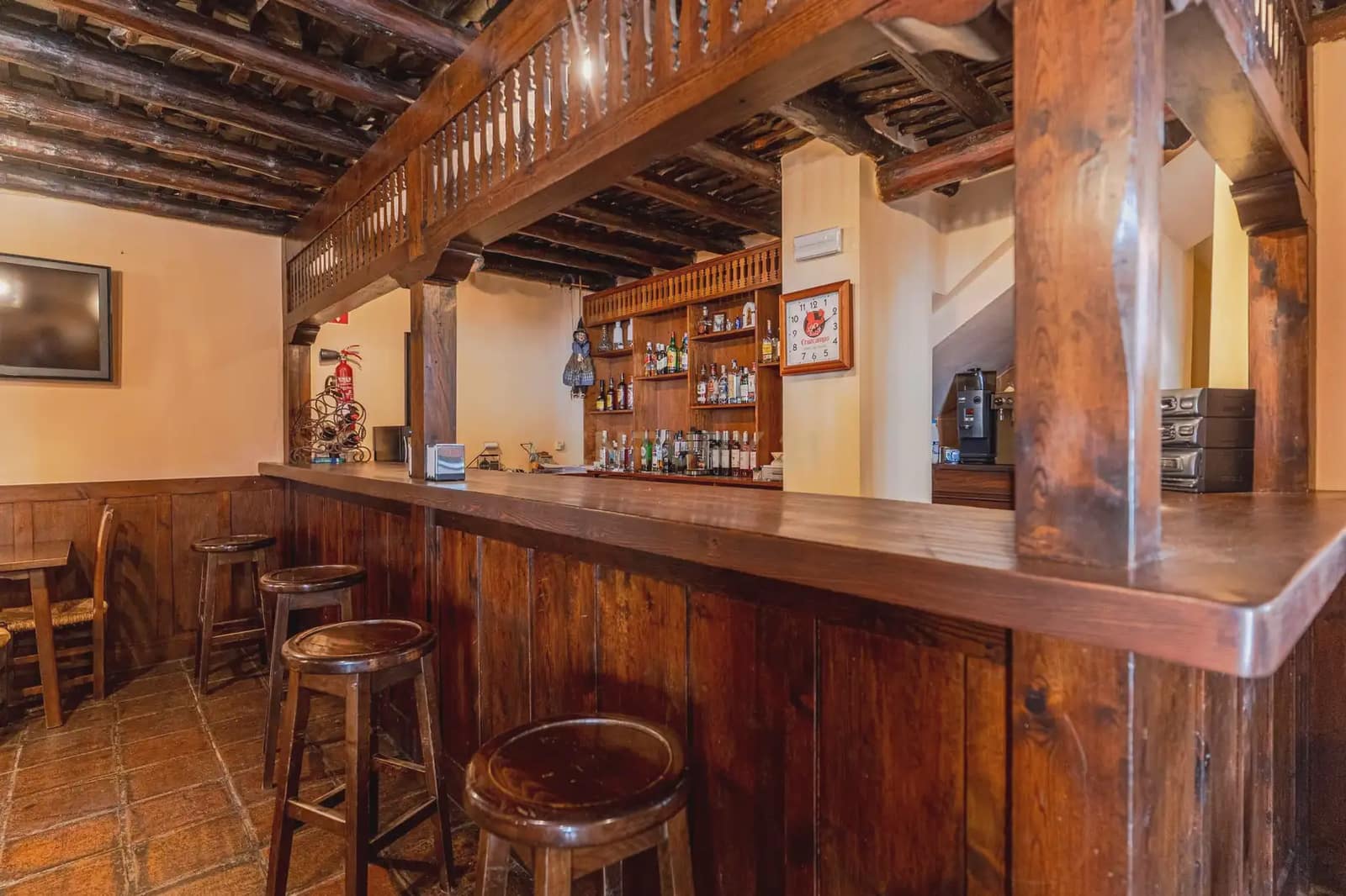 8 chambre Hôtel à vendre à La Taha avec garage - 700 000 € (Ref: 10100547)