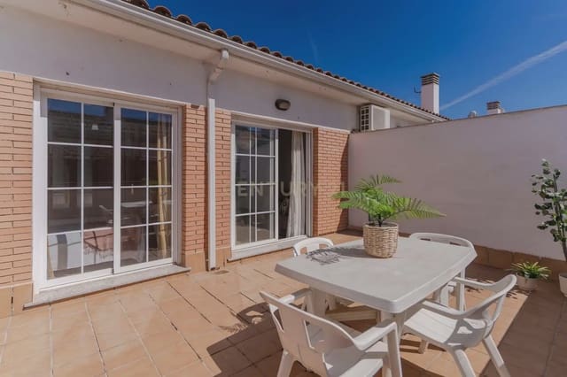 2 slaapkamer Penthouse te koop in Churriana de la Vega met zwembad garage - € 220.000 (Ref: 10102872)