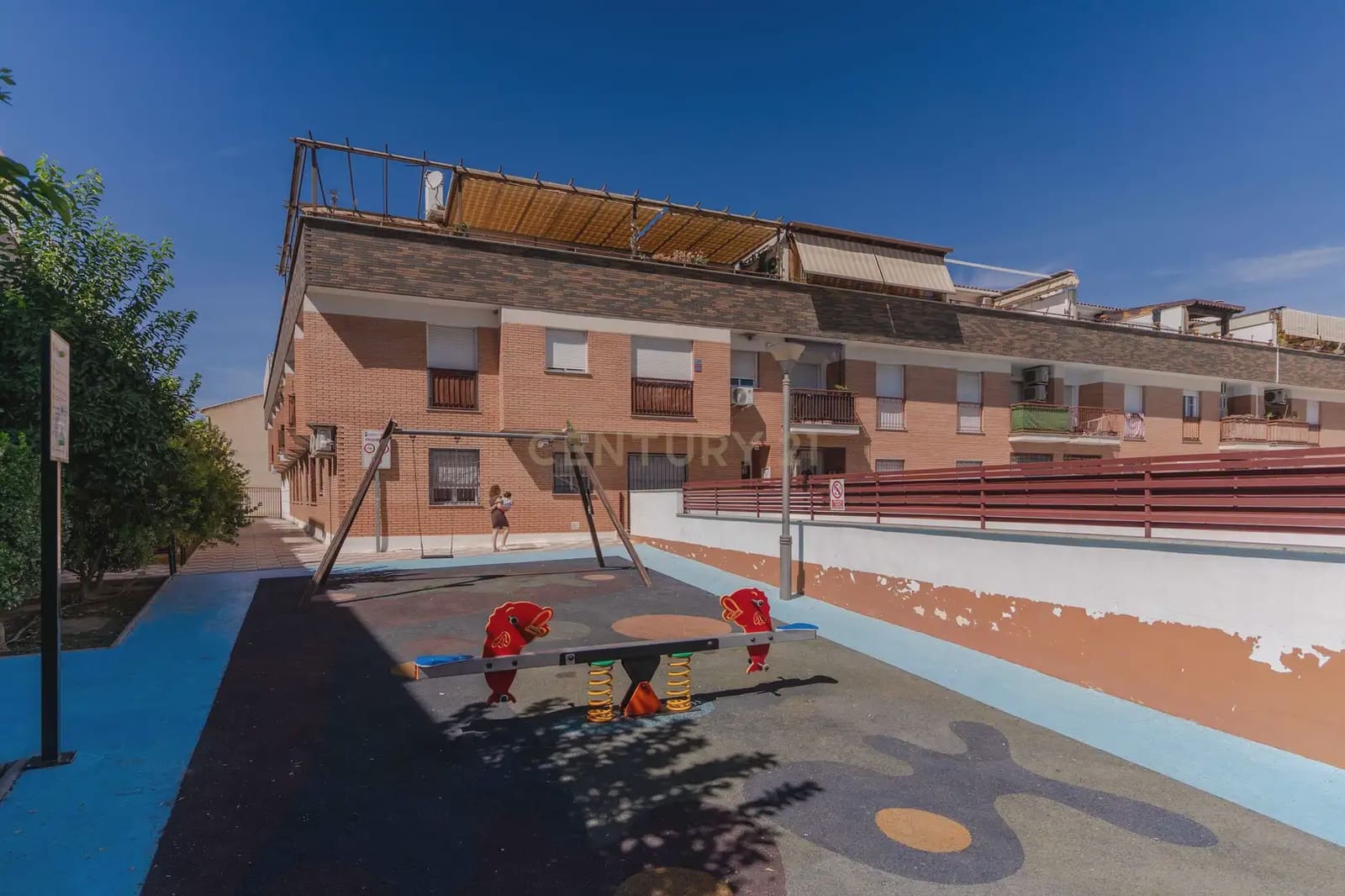 2 slaapkamer Penthouse te koop in Churriana de la Vega met zwembad garage - € 220.000 (Ref: 10102872)