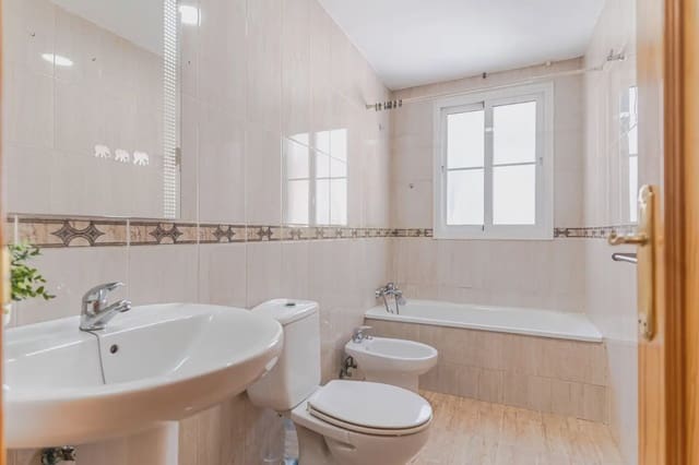 2 slaapkamer Penthouse te koop in Churriana de la Vega met zwembad garage - € 220.000 (Ref: 10102872)
