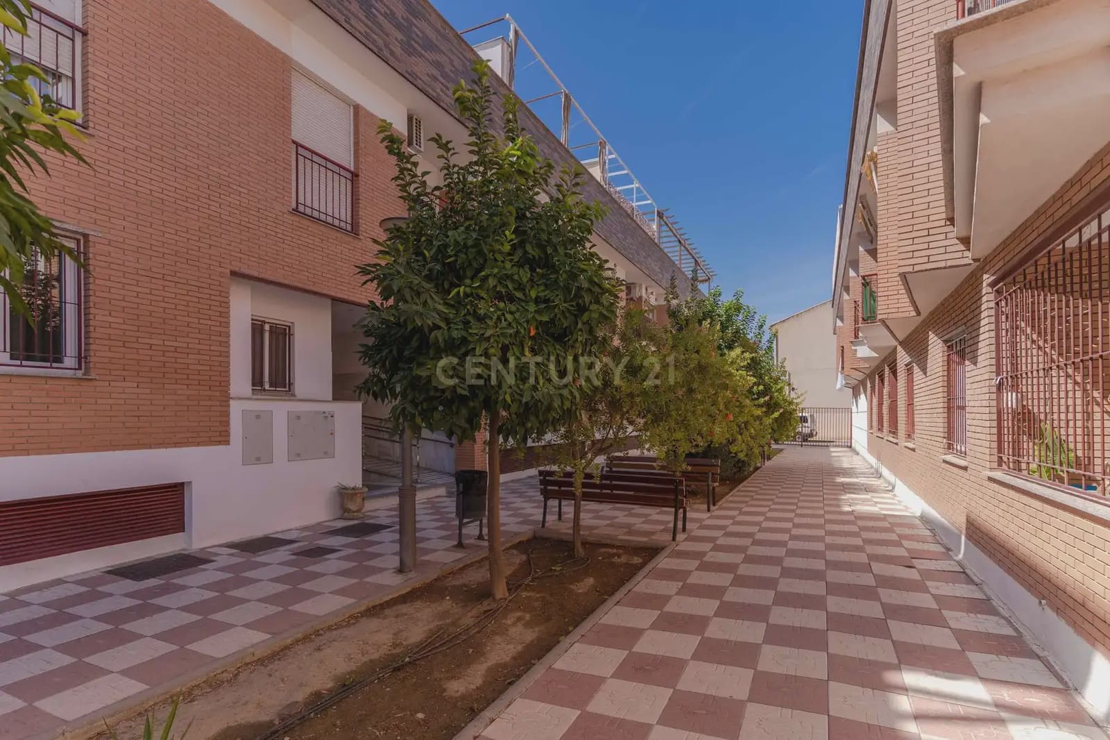 2 slaapkamer Penthouse te koop in Churriana de la Vega met zwembad garage - € 220.000 (Ref: 10102872)