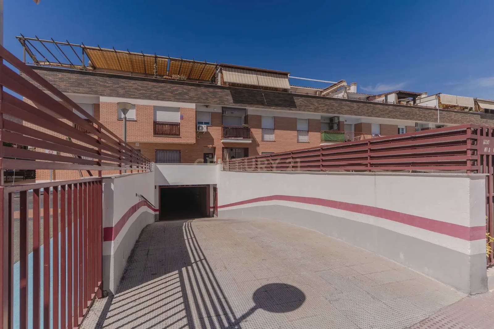 2 slaapkamer Penthouse te koop in Churriana de la Vega met zwembad garage - € 220.000 (Ref: 10102872)