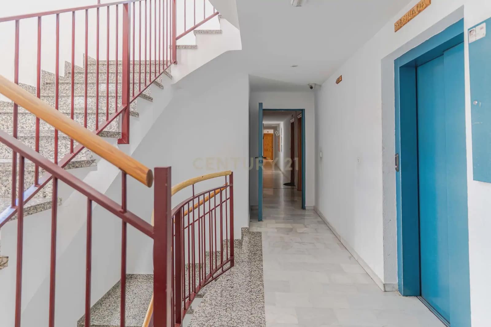 2 slaapkamer Penthouse te koop in Churriana de la Vega met zwembad garage - € 220.000 (Ref: 10102872)