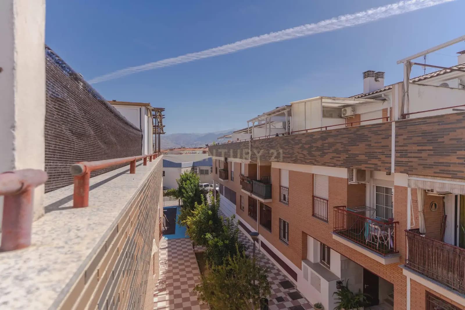 2 slaapkamer Penthouse te koop in Churriana de la Vega met zwembad garage - € 220.000 (Ref: 10102872)