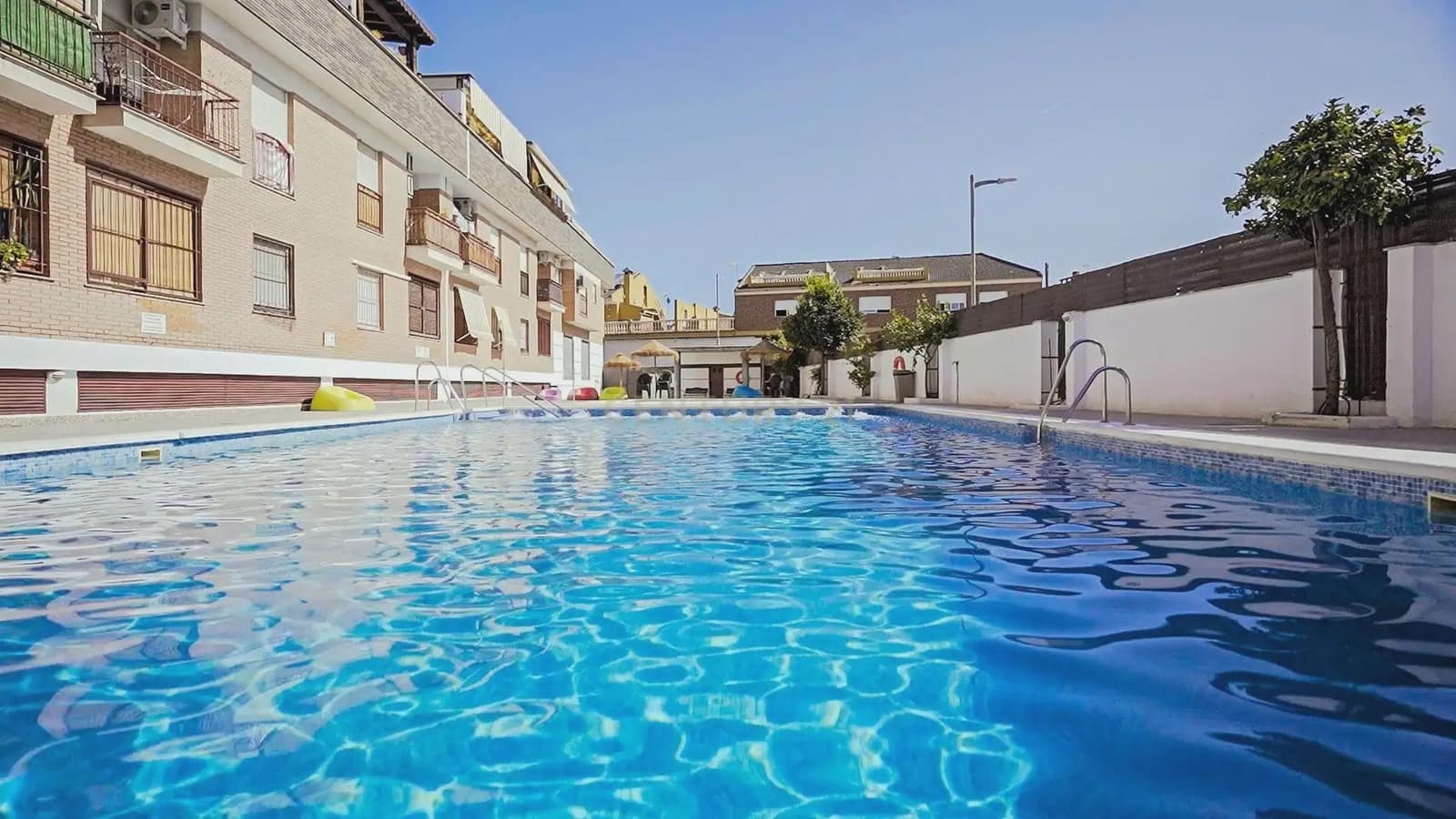 2 slaapkamer Penthouse te koop in Churriana de la Vega met zwembad garage - € 220.000 (Ref: 10102872)