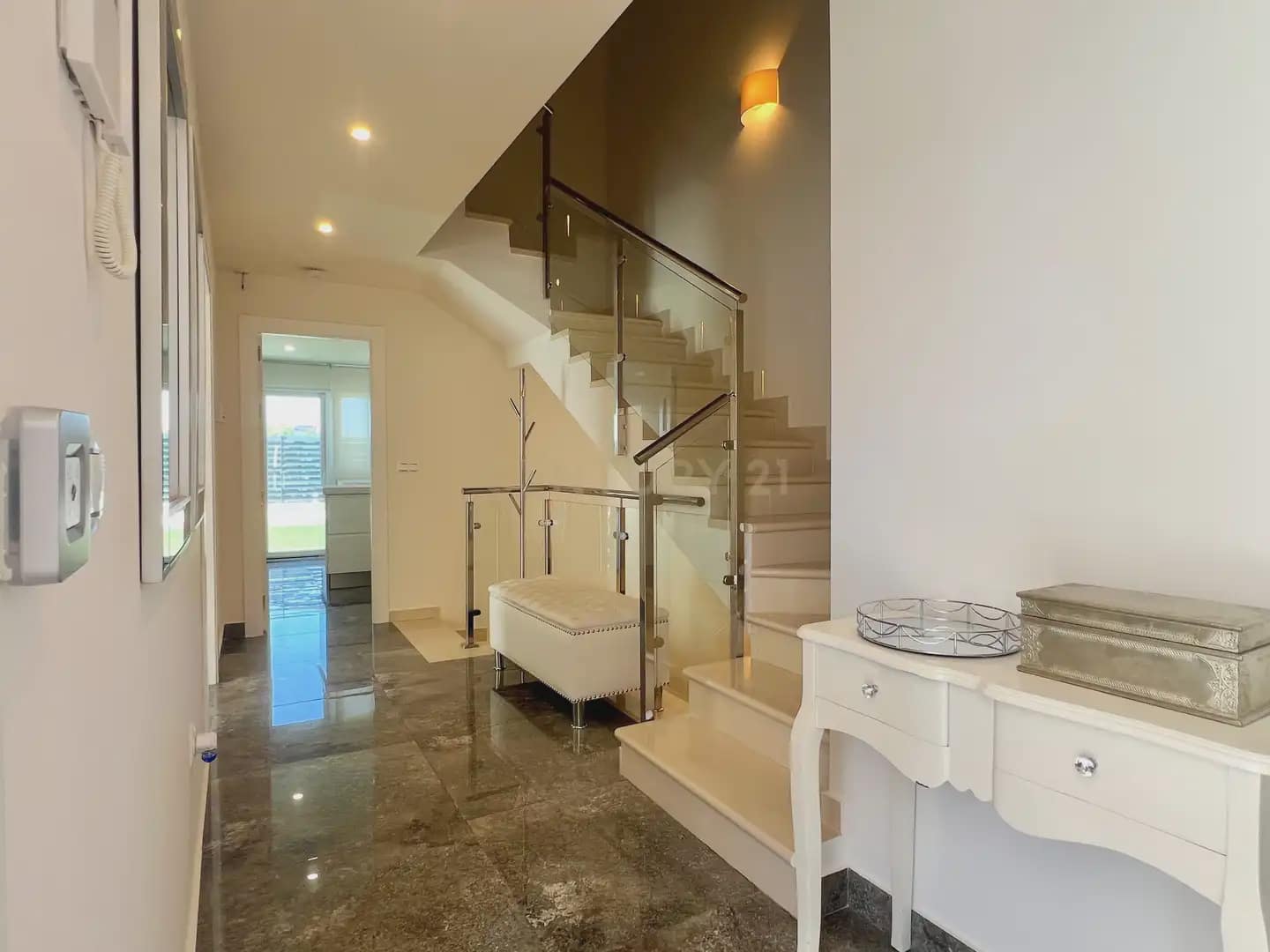 5 bedroom Villa for rent in Ogijares with pool garage - € 2,700 (Ref: 10104316)