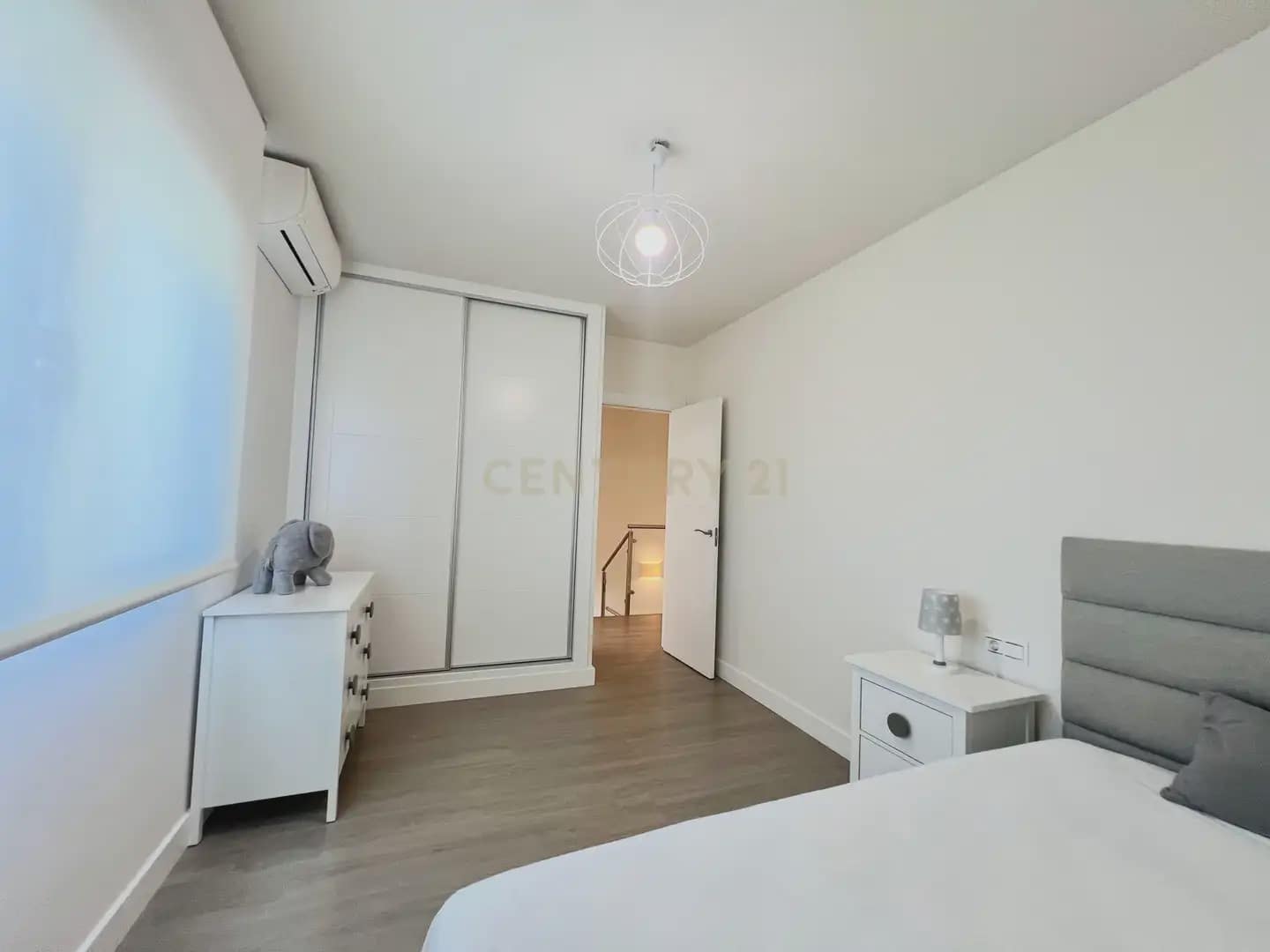5 bedroom Villa for rent in Ogijares with pool garage - € 2,700 (Ref: 10104316)