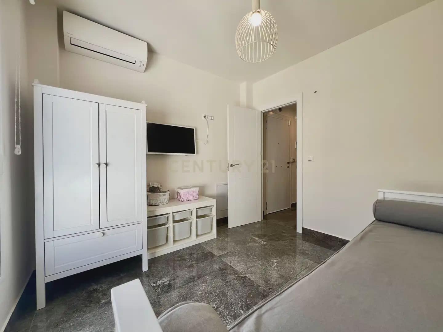 5 bedroom Villa for rent in Ogijares with pool garage - € 2,700 (Ref: 10104316)
