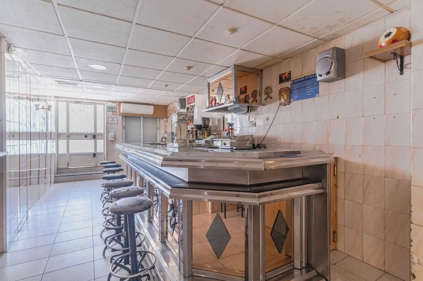 2 sovrum Restaurang/Bar till salu i Pinos Puente - 87 000 € (Ref: 10113578)