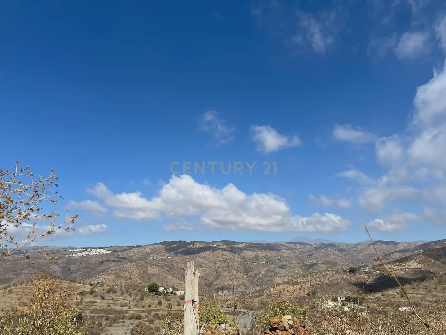 3 bedroom Finca/Country House for sale in Albunol - € 44,000 (Ref: 10117516)