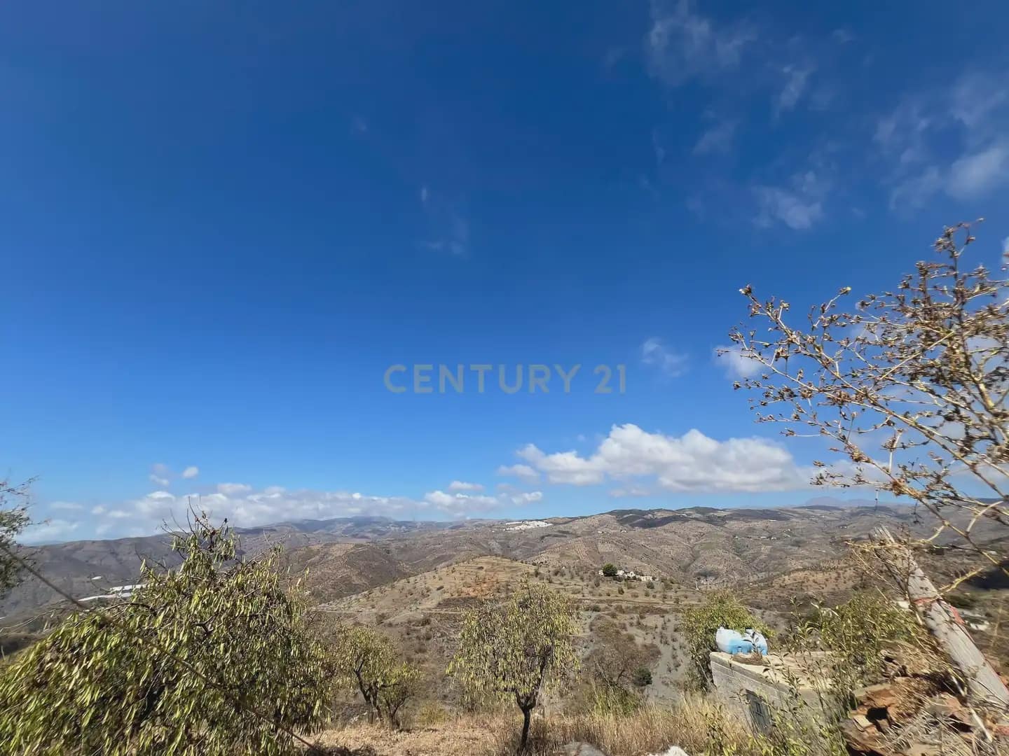 3 bedroom Finca/Country House for sale in Albunol - € 44,000 (Ref: 10117516)