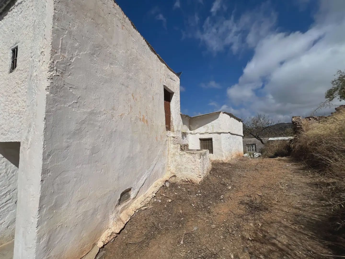 3 bedroom Finca/Country House for sale in Albunol - € 44,000 (Ref: 10117516)