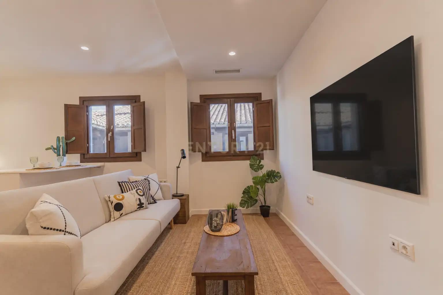 Piso de 1 habitación en Granada ciudad en alquiler - 900 € (Ref: 10121064)