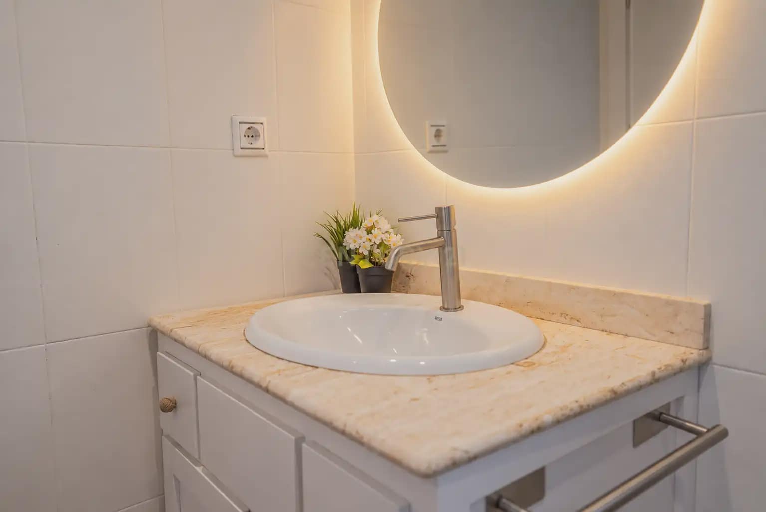 Piso de 1 habitación en Granada ciudad en alquiler - 900 € (Ref: 10121064)