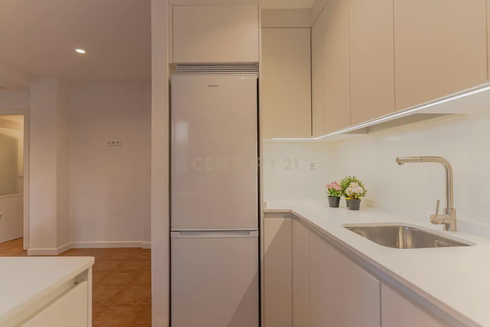Piso de 1 habitación en Granada ciudad en alquiler - 900 € (Ref: 10121064)