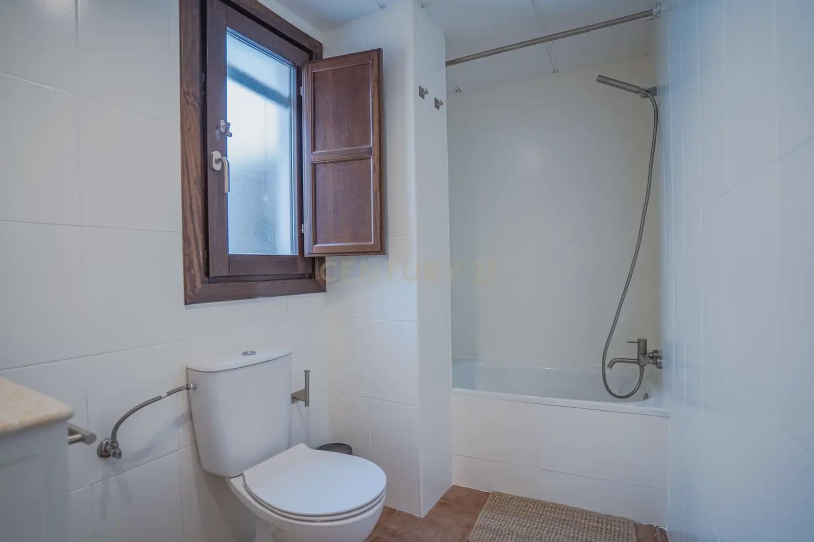 Piso de 1 habitación en Granada ciudad en alquiler - 900 € (Ref: 10121064)