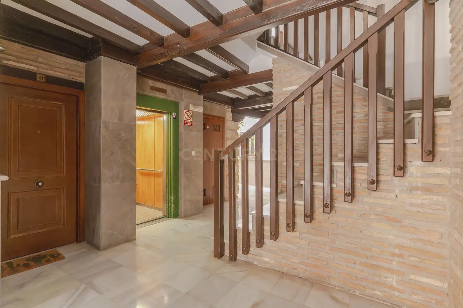 Piso de 1 habitación en Granada ciudad en alquiler - 900 € (Ref: 10121064)