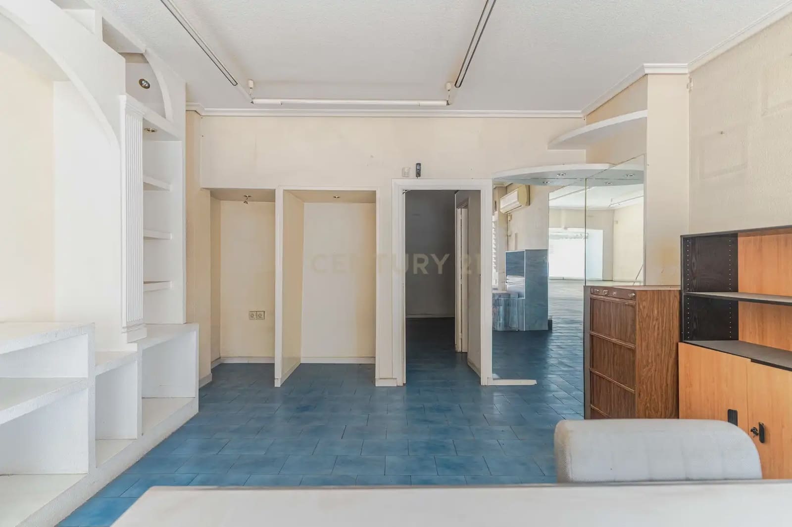Commercial for sale in Jaen city - € 70,000 (Ref: 10124798)