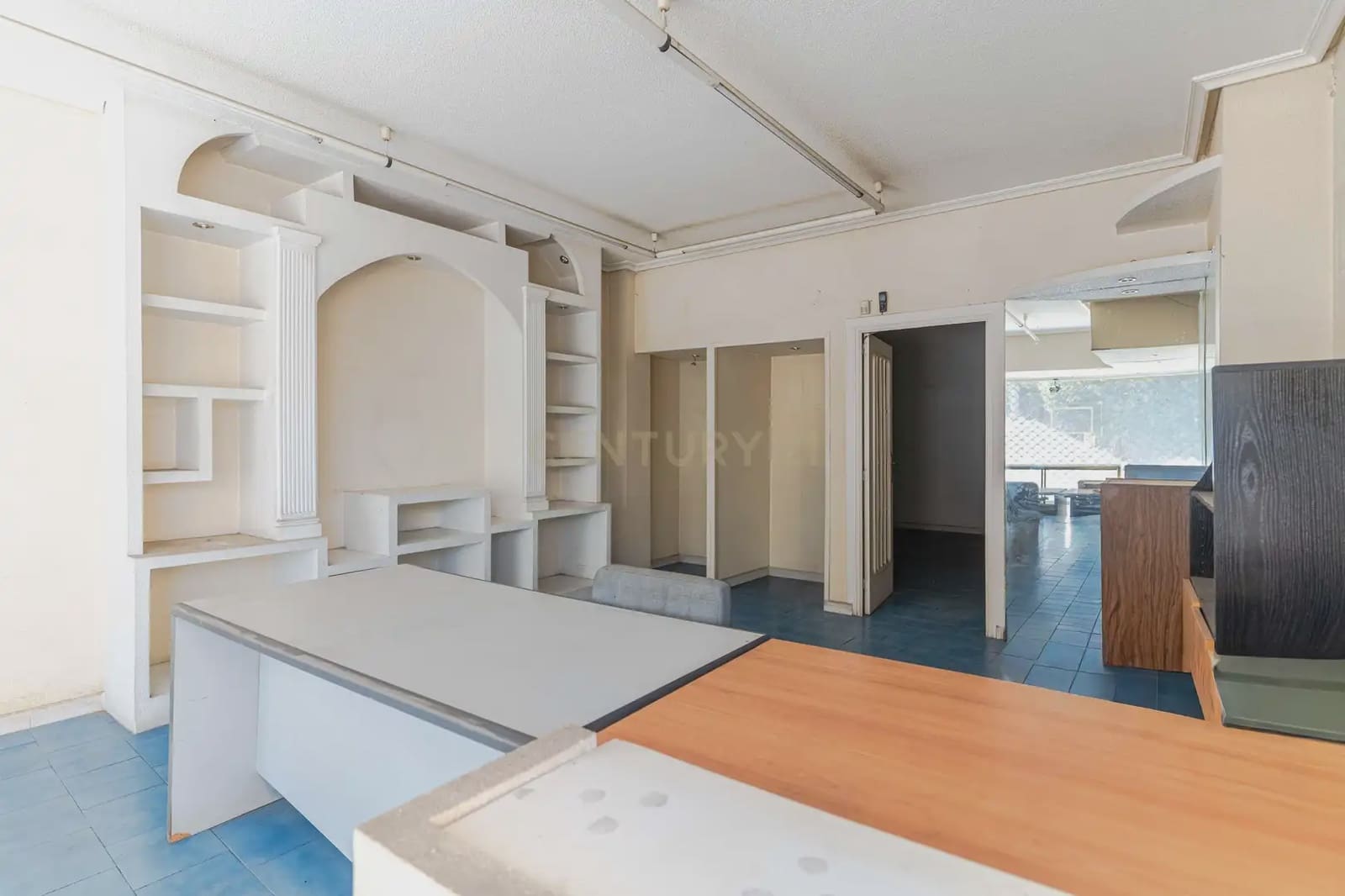 Commercial for sale in Jaen city - € 70,000 (Ref: 10124798)