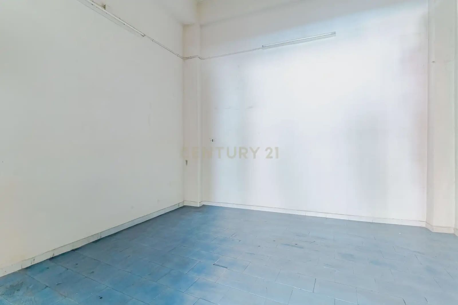 Commercial for sale in Jaen city - € 70,000 (Ref: 10124798)