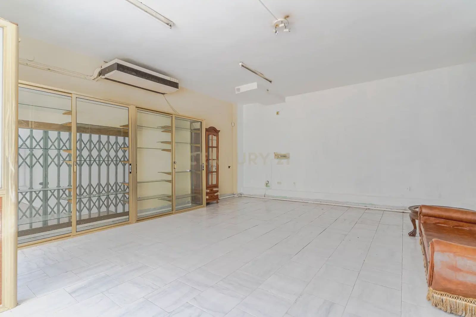 Commercial for sale in Jaen city - € 85,000 (Ref: 10124799)