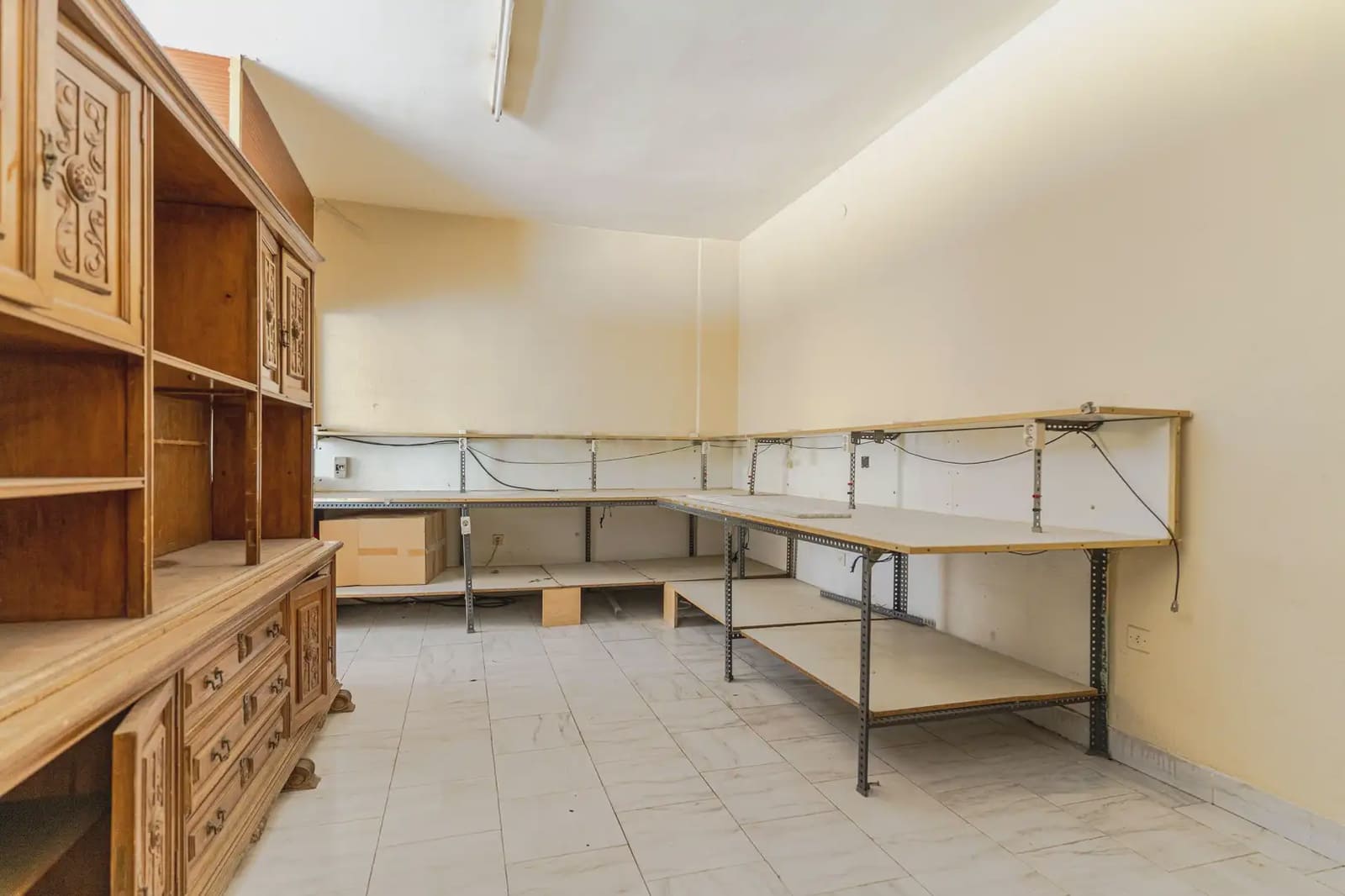 Commercial for sale in Jaen city - € 85,000 (Ref: 10124799)