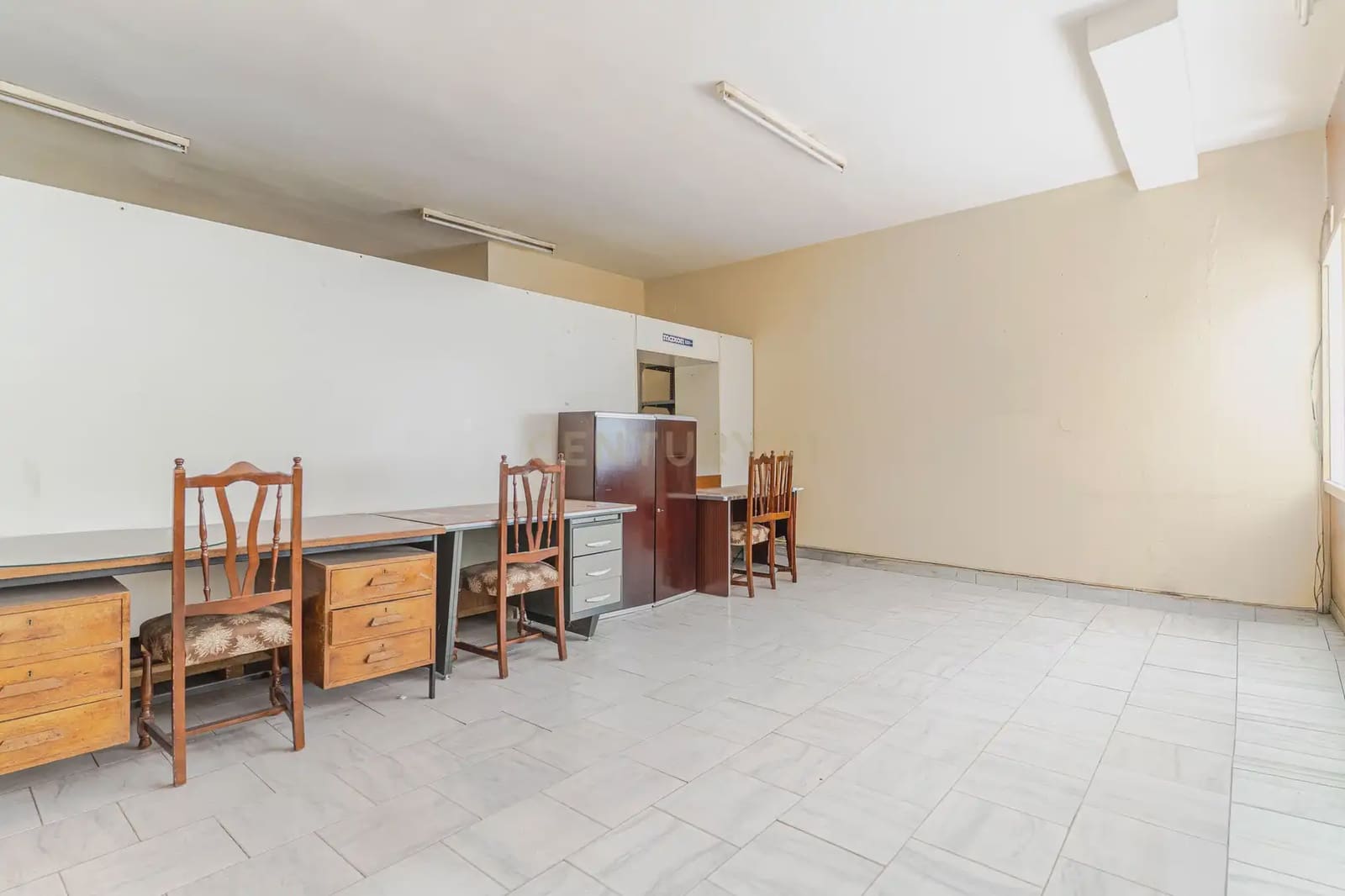 Commercial for sale in Jaen city - € 85,000 (Ref: 10124799)