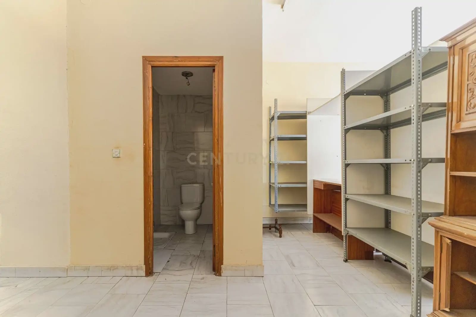 Commercial for sale in Jaen city - € 85,000 (Ref: 10124799)