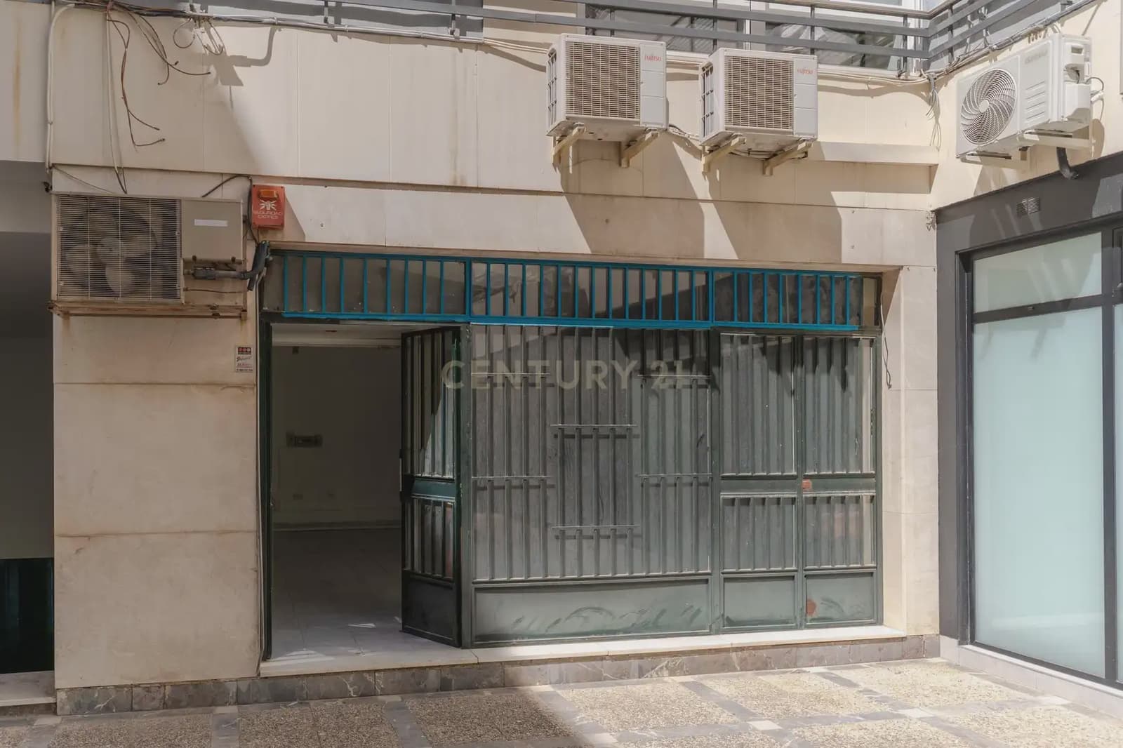Commercial for sale in Jaen city - € 85,000 (Ref: 10124799)