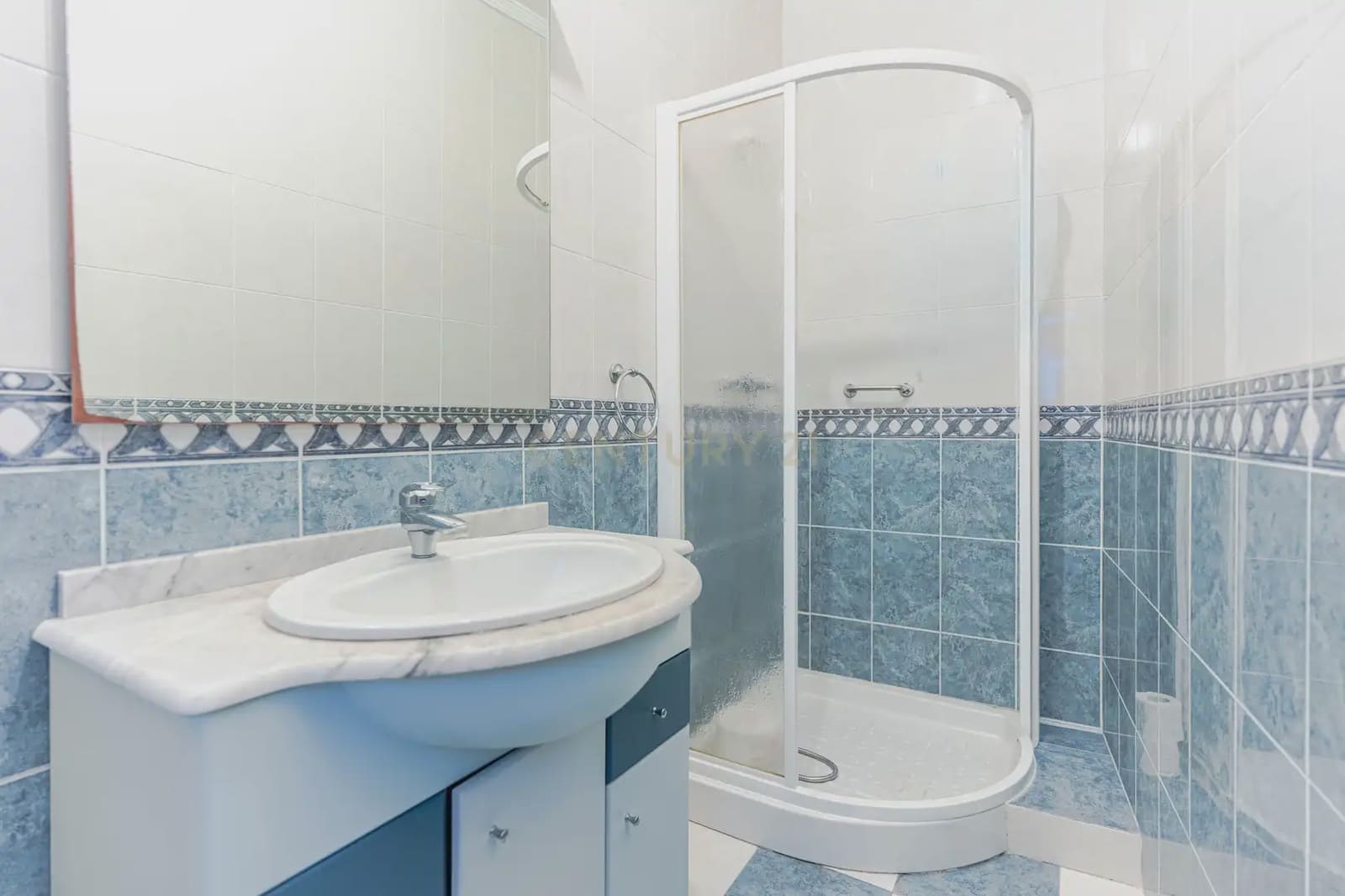 5 bedroom Townhouse for sale in Los Guajares - € 80,000 (Ref: 10130172)