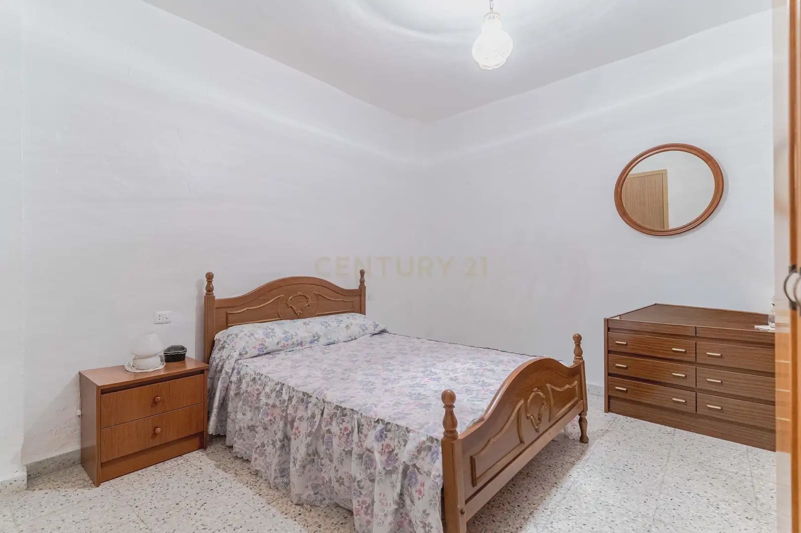 5 bedroom Townhouse for sale in Los Guajares - € 80,000 (Ref: 10130172)