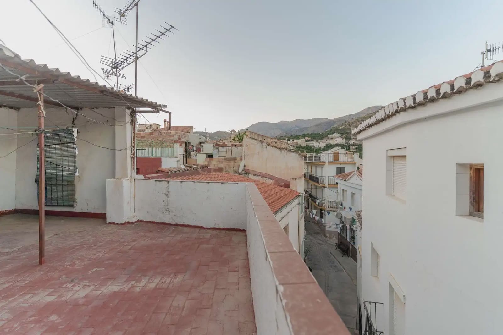 5 bedroom Townhouse for sale in Los Guajares - € 80,000 (Ref: 10130172)