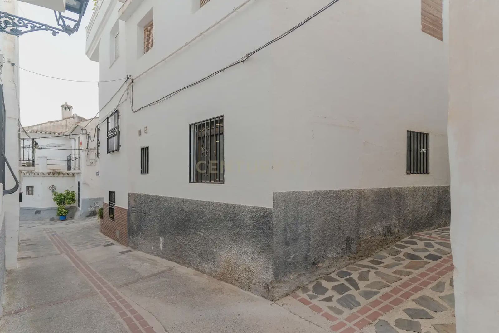 5 bedroom Townhouse for sale in Los Guajares - € 80,000 (Ref: 10130172)