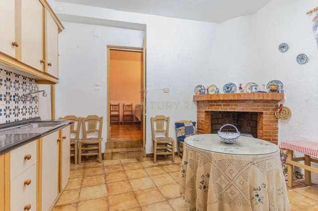 5 bedroom Townhouse for sale in Los Guajares - € 80,000 (Ref: 10130172)