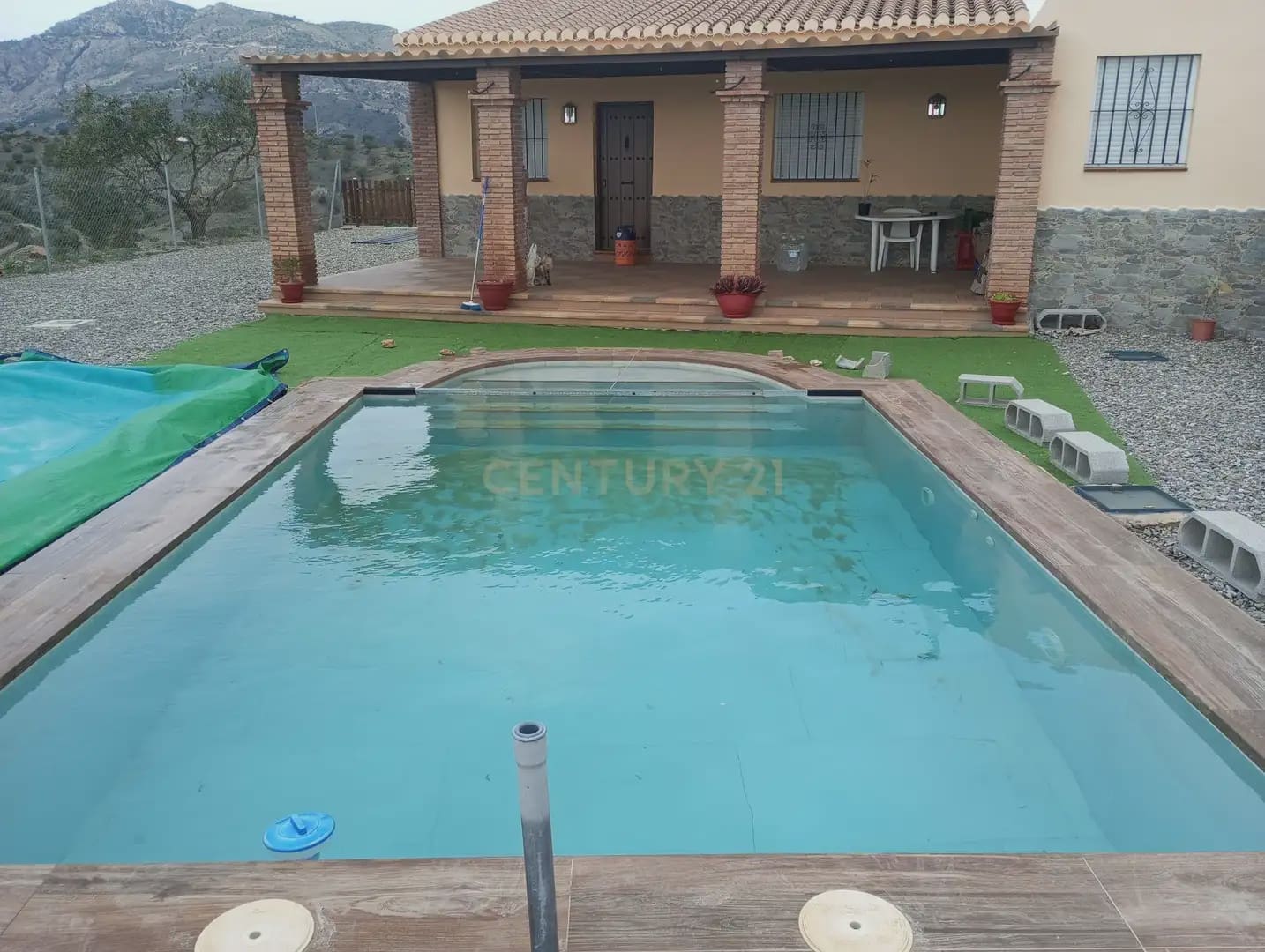 3 soveværelse Finca/Landehus til leje i Almunecar med swimmingpool garage - € 750 (Ref: 10140192)