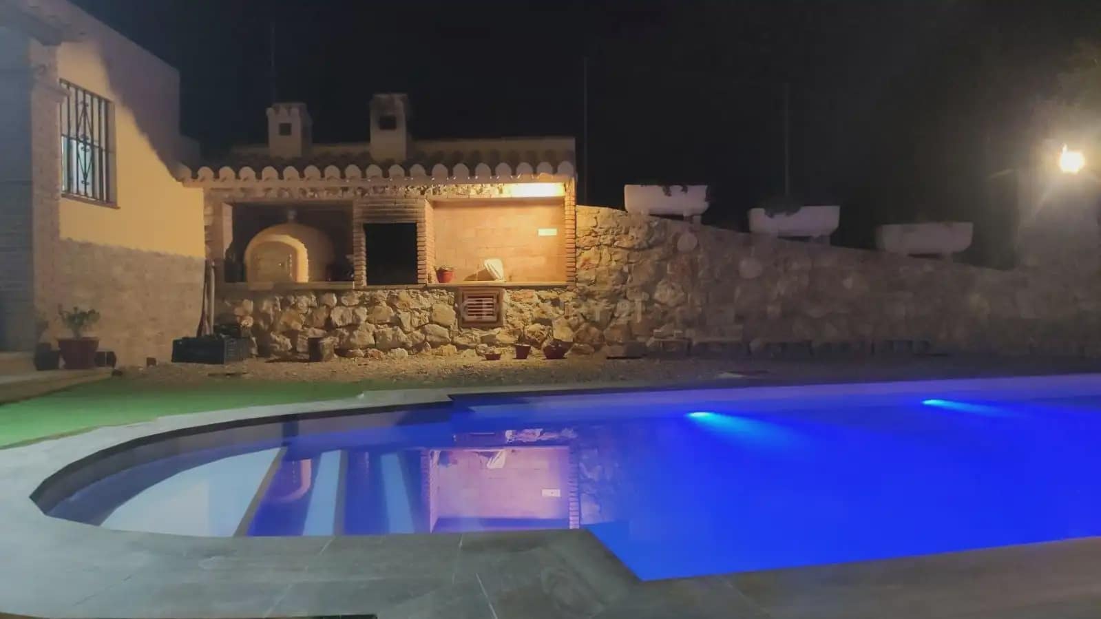 3 soveværelse Finca/Landehus til leje i Almunecar med swimmingpool garage - € 750 (Ref: 10140192)