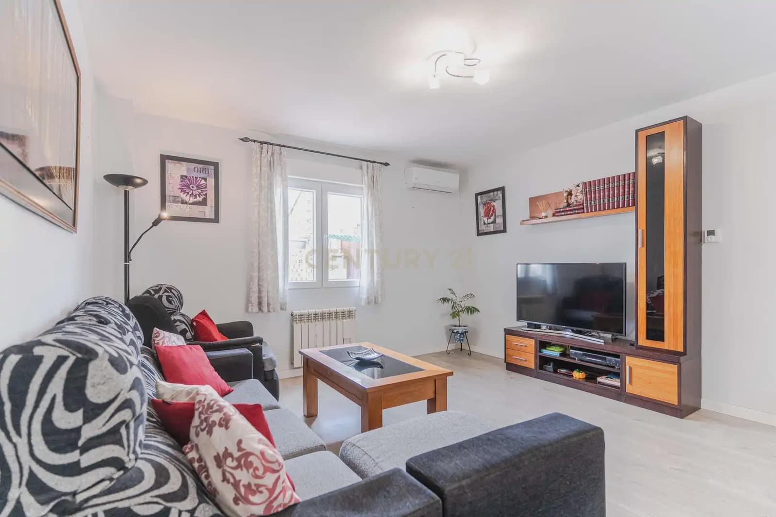 3 soverom Rekkehus til salgs i Otura med garasje - € 299 900 (Ref: 10154450)