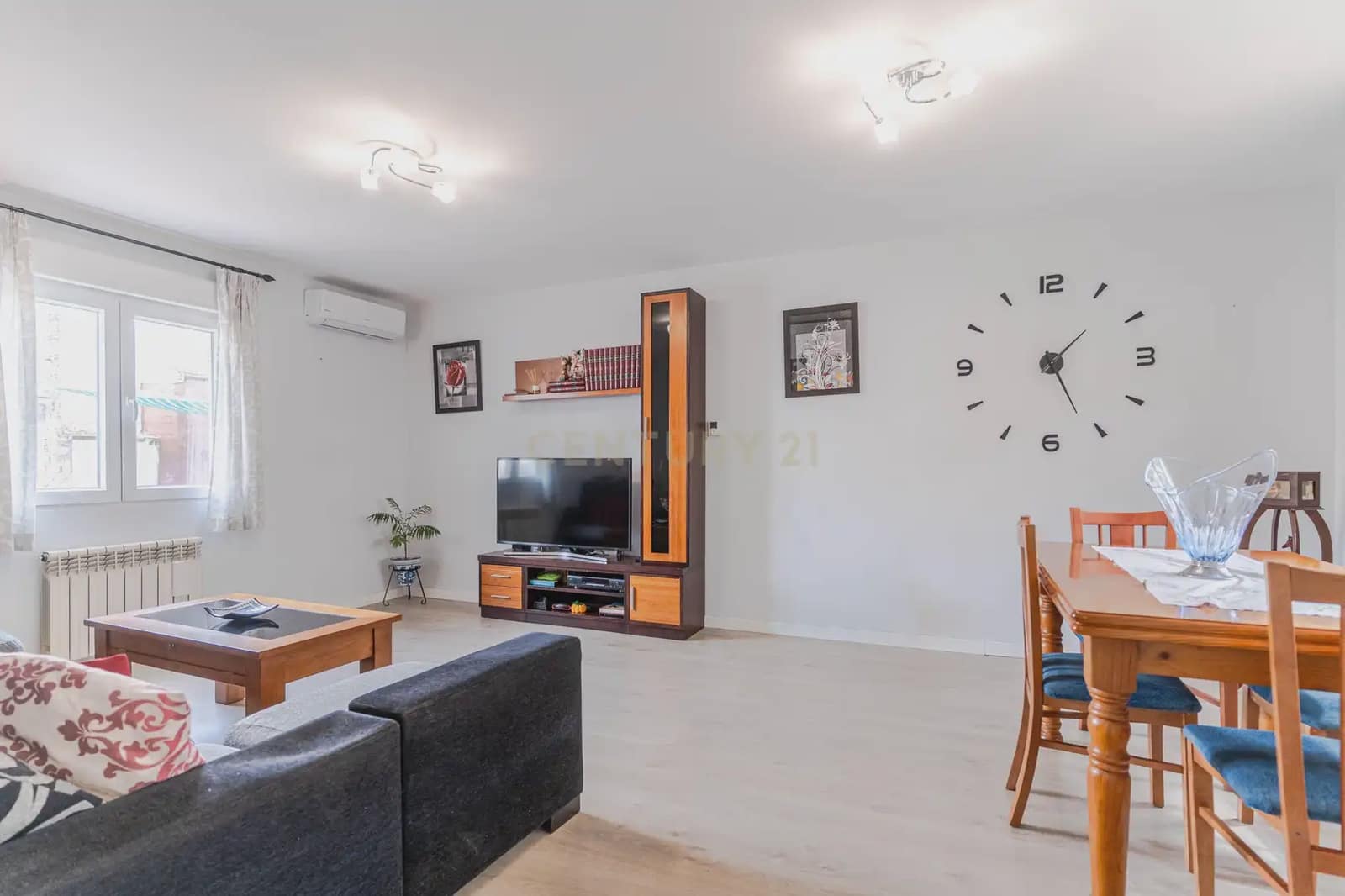 3 soverom Rekkehus til salgs i Otura med garasje - € 299 900 (Ref: 10154450)