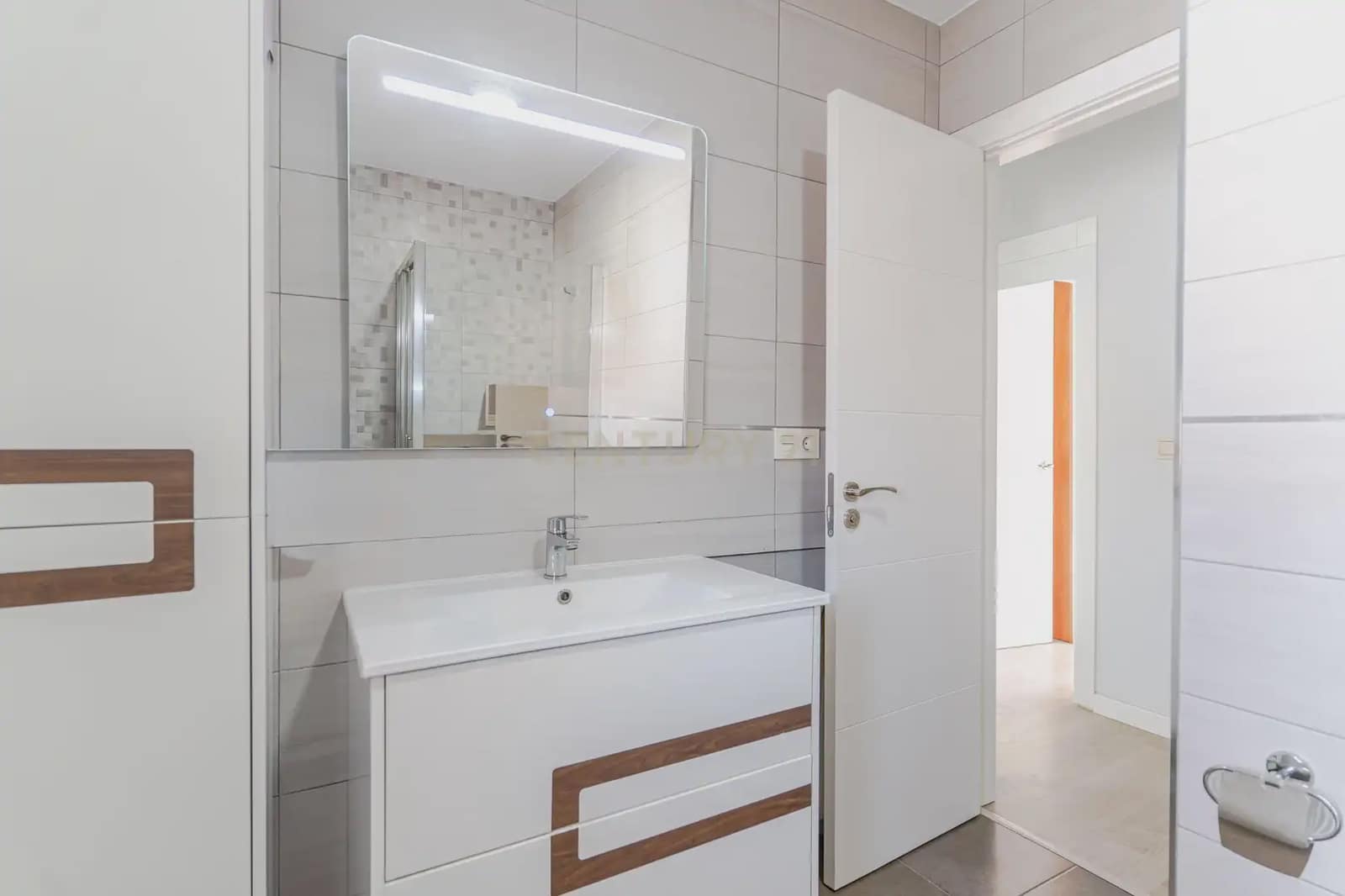 3 soverom Rekkehus til salgs i Otura med garasje - € 299 900 (Ref: 10154450)