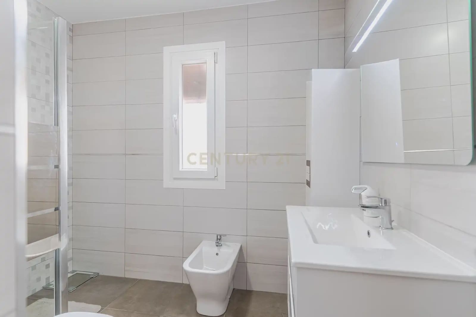 3 soverom Rekkehus til salgs i Otura med garasje - € 299 900 (Ref: 10154450)