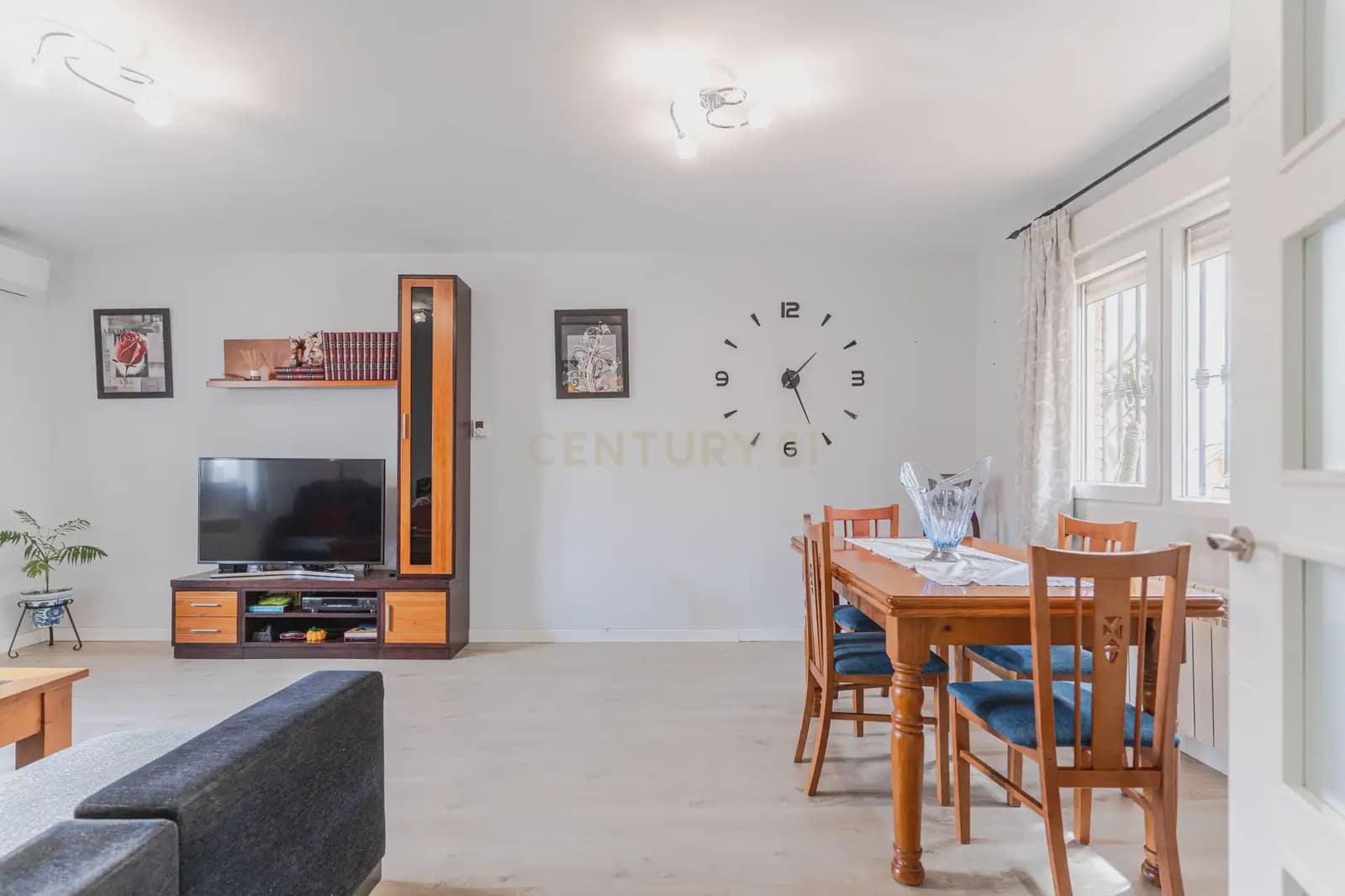 3 soverom Rekkehus til salgs i Otura med garasje - € 299 900 (Ref: 10154450)