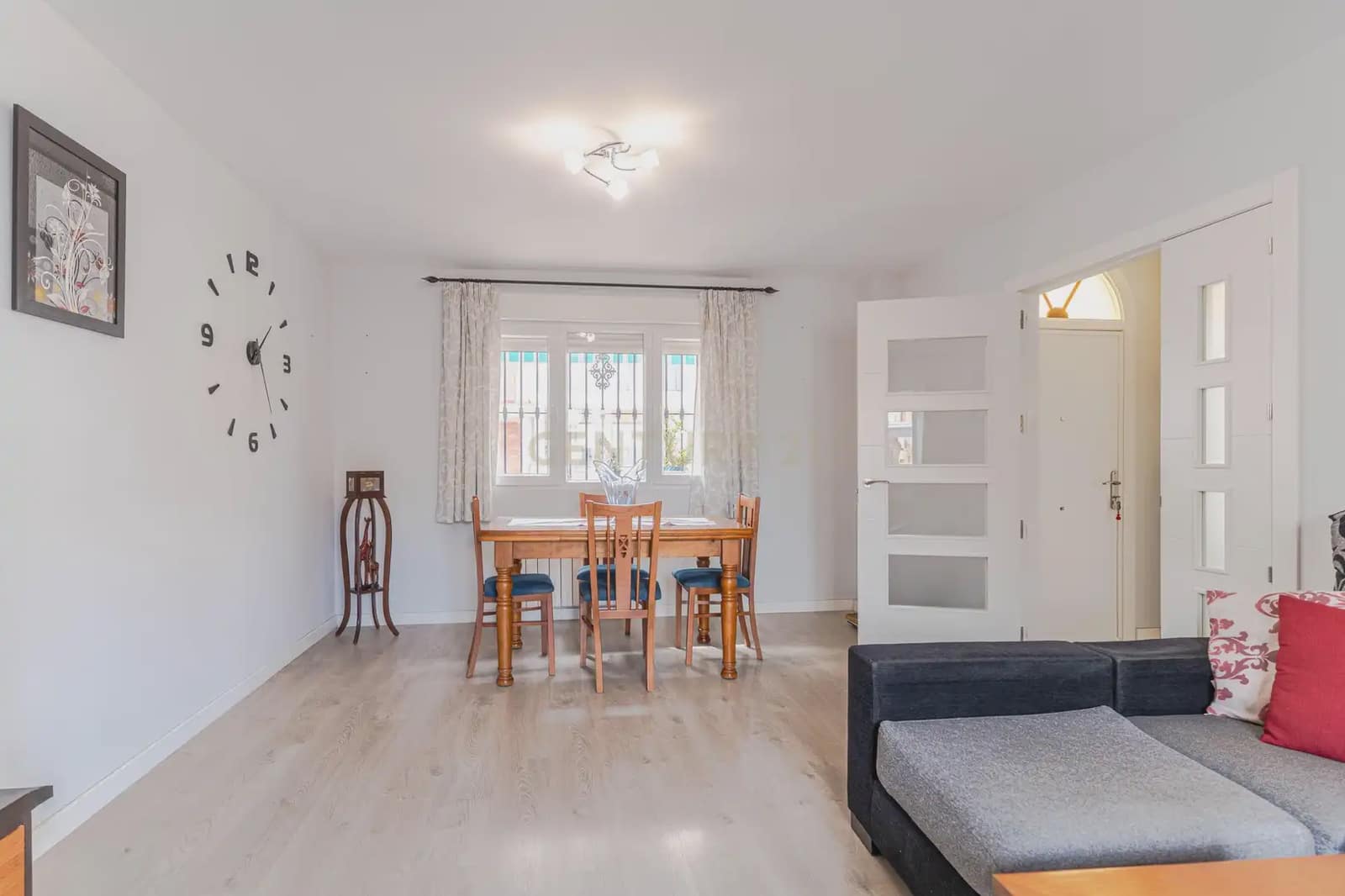 3 soverom Rekkehus til salgs i Otura med garasje - € 299 900 (Ref: 10154450)