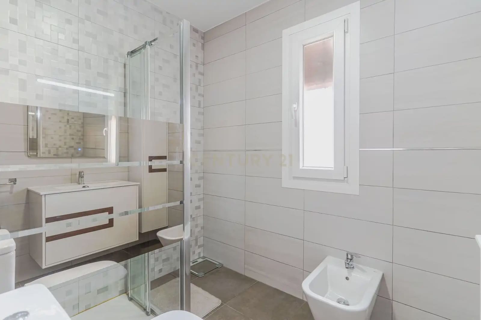3 soverom Rekkehus til salgs i Otura med garasje - € 299 900 (Ref: 10154450)