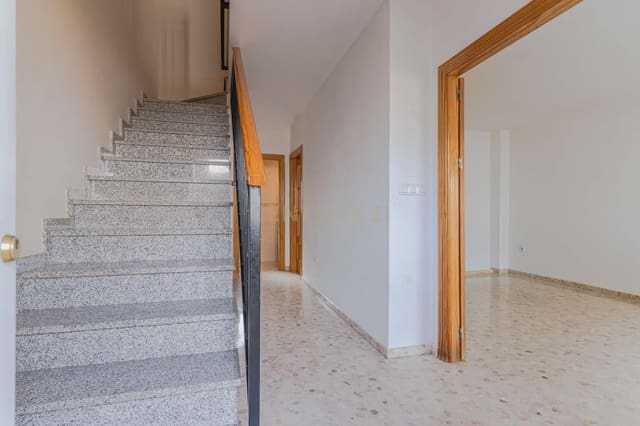 3 soveværelse Byhus til salg i Láchar med garage - € 175.000 (Ref: 10158705)