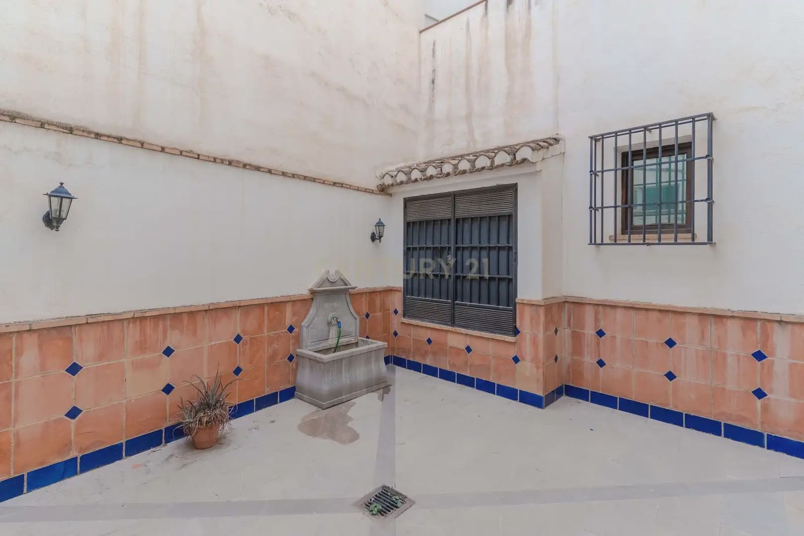 2 bedroom Apartment for sale in La Zubia with garage - € 205,000 (Ref: 10160785)