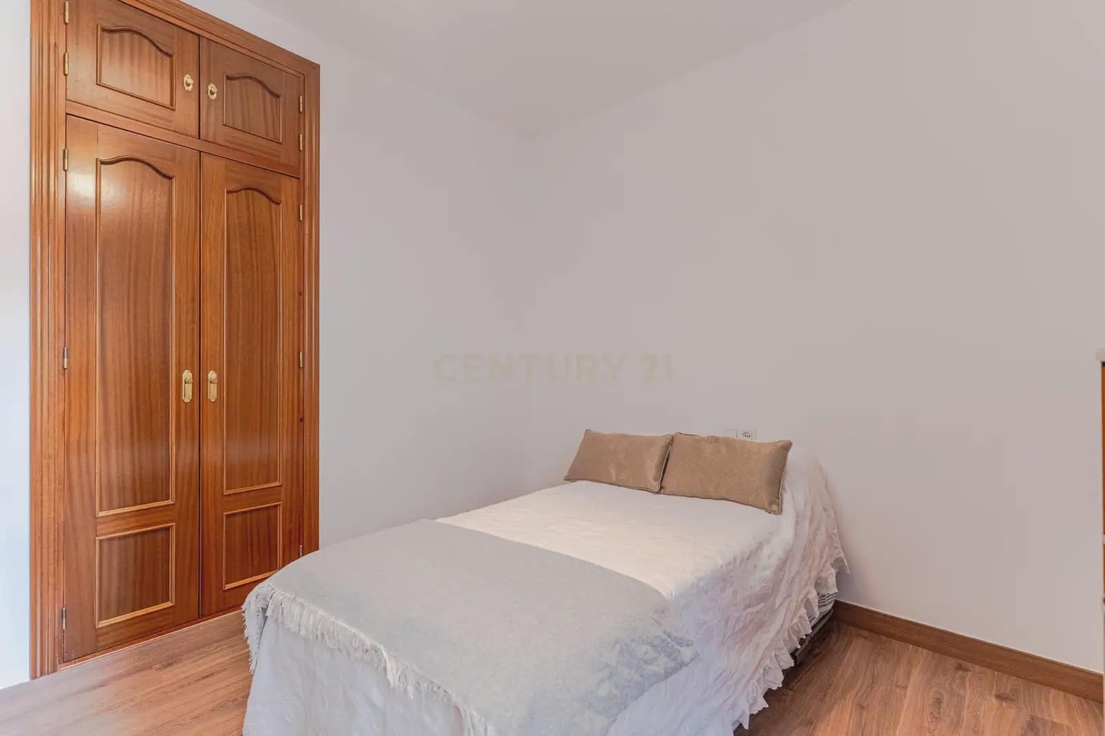2 bedroom Apartment for sale in La Zubia with garage - € 205,000 (Ref: 10160785)