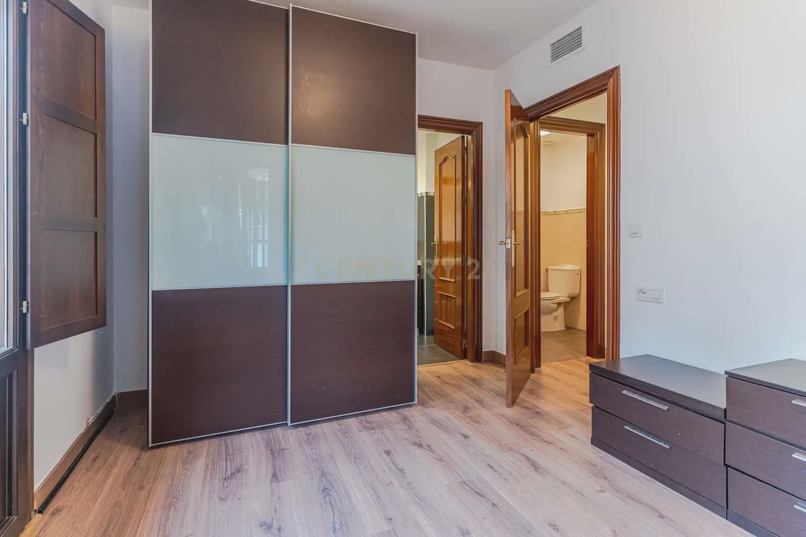 2 bedroom Apartment for sale in La Zubia with garage - € 205,000 (Ref: 10160785)