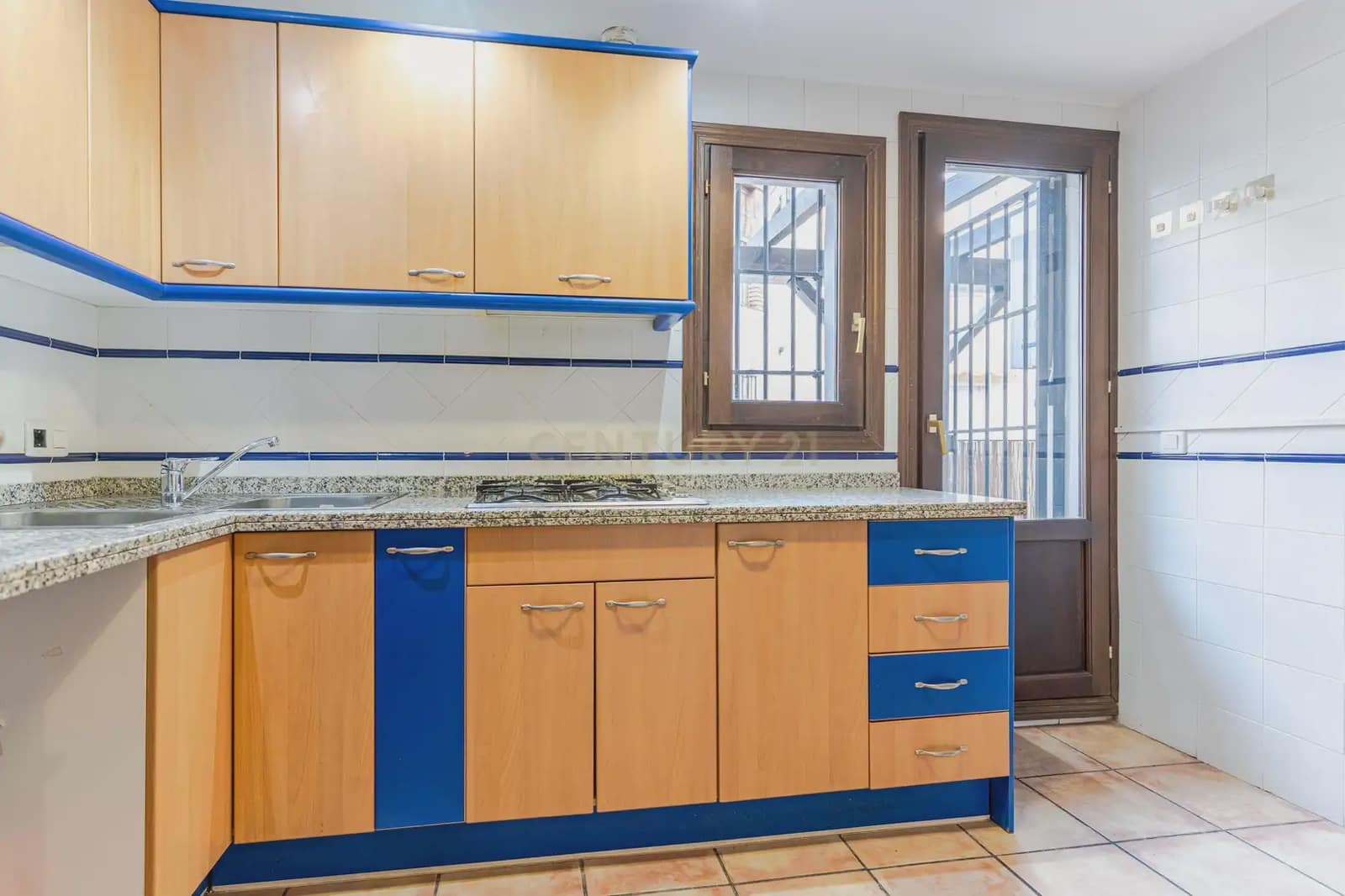 2 bedroom Apartment for sale in La Zubia with garage - € 205,000 (Ref: 10160785)