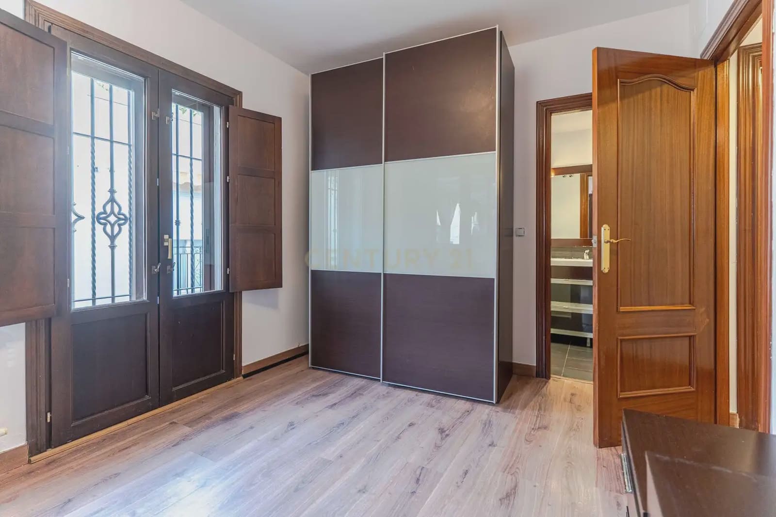 2 bedroom Apartment for sale in La Zubia with garage - € 205,000 (Ref: 10160785)